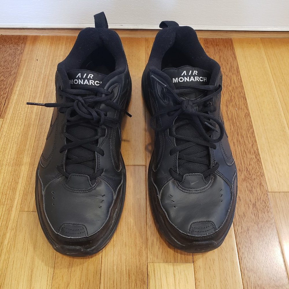 NIKE Men's Black Air Monarch Sz 12 Sneakers